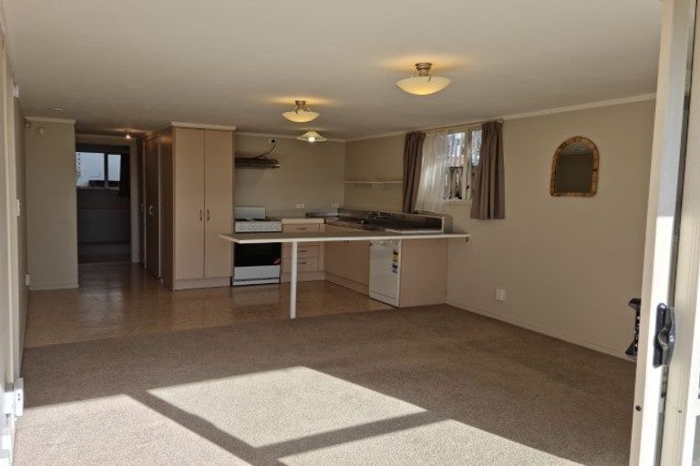 Photo of property in 32 Lewis Road, Pakuranga, Auckland, 2010