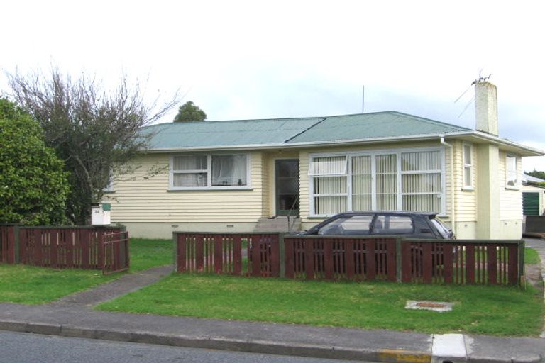 Photo of property in 23 Dawnhaven Drive, Te Atatu Peninsula, Auckland, 0610