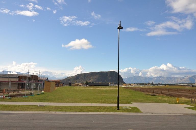 Photo of property in 23 Deans Drive, Wanaka, 9305