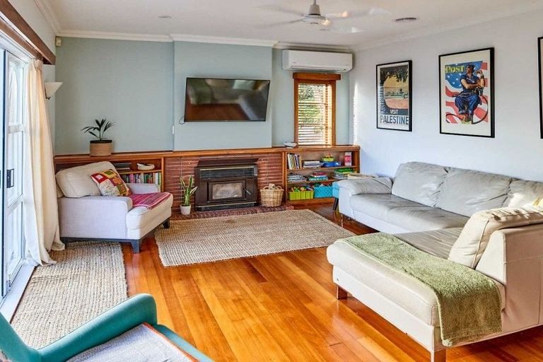 Photo of property in 341 Muritai Road, Eastbourne, Lower Hutt, 5013