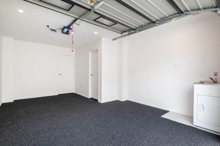 Photo of property in 94 Godley Road, Green Bay, Auckland, 0604