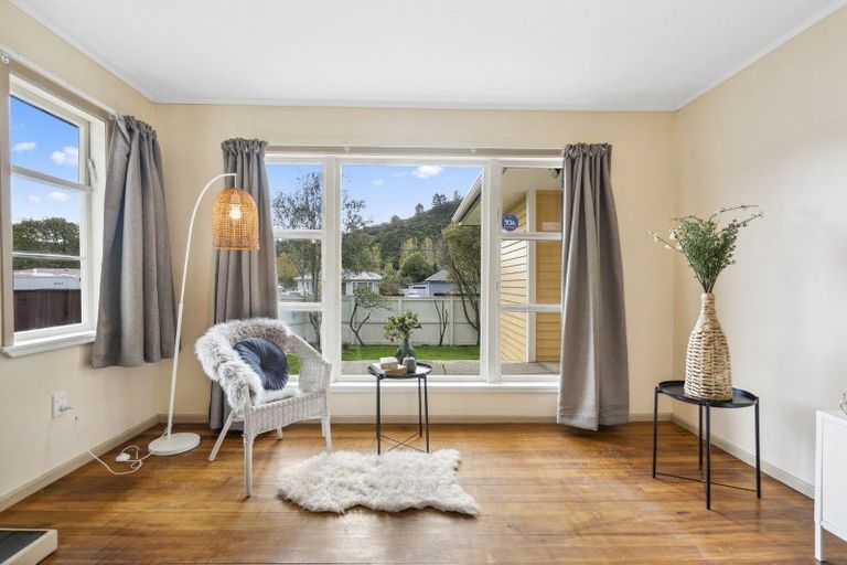 Photo of property in 80 Hine Road, Wainuiomata, Lower Hutt, 5014