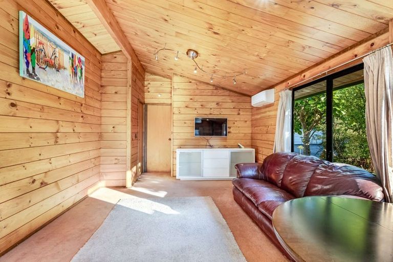 Photo of property in 8g Nevada Drive, Merrilands, New Plymouth, 4312