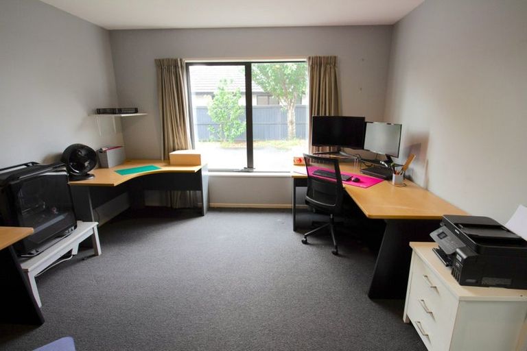 Photo of property in 2 Little Oaks Drive, Yaldhurst, Christchurch, 8042