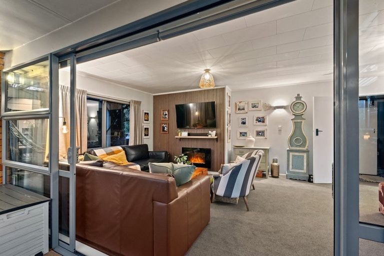 Photo of property in 210a Te Moana Road, Waikanae, 5036