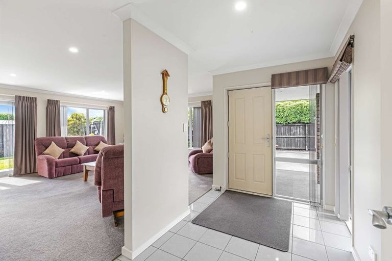 Photo of property in 7 Goldie Place, Rolleston, 7614