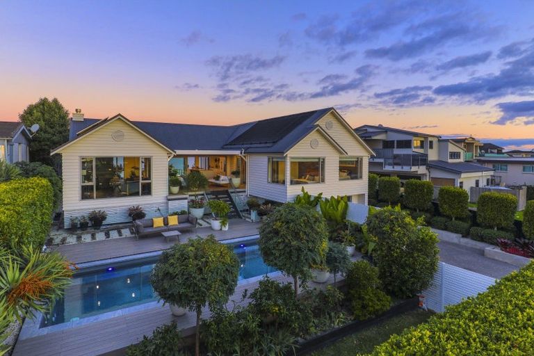 Photo of property in 63 Tiri Road, Manly, Whangaparaoa, 0930