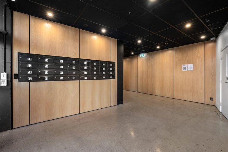 Photo of property in Quantum On Thorndon Quay, 4/163a Thorndon Quay, Pipitea, Wellington, 6011