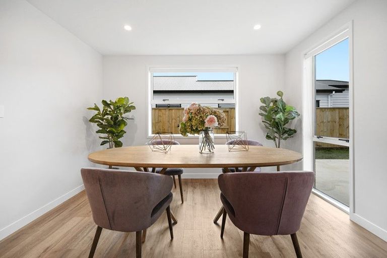 Photo of property in 21 Halo Green, Peacocke, 3206