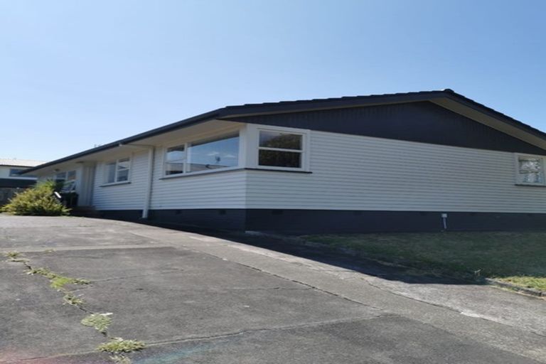 Photo of property in 5 Okataina Street, Pakuranga Heights, Auckland, 2010