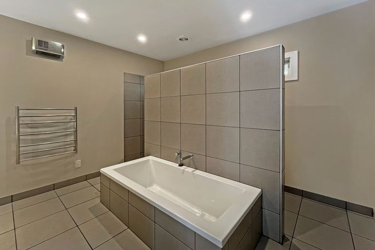 Photo of property in 78 Clyde Road, Ilam, Christchurch, 8041