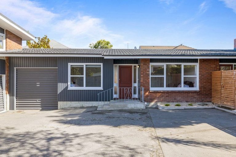 Photo of property in 27 Tuirau Place, Ilam, Christchurch, 8041