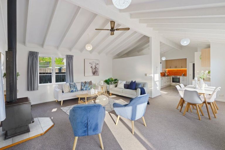Photo of property in 53a Tiromoana Road, Raumati South, Paraparaumu, 5032