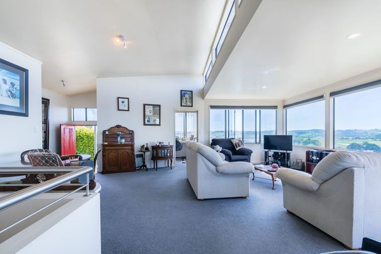 Photo of property in 3/32 Hand Road, Helensville, 0800