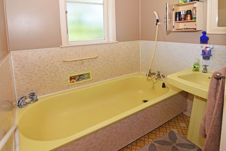 Photo of property in 5 Mabson Terrace, Masterton, 5810