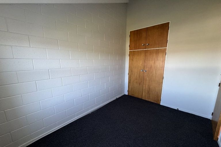 Photo of property in 14a Waiwera Crescent, Maupuia, Wellington, 6022