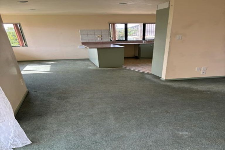 Photo of property in 14 Arrowsmith Drive, Clover Park, Auckland, 2019