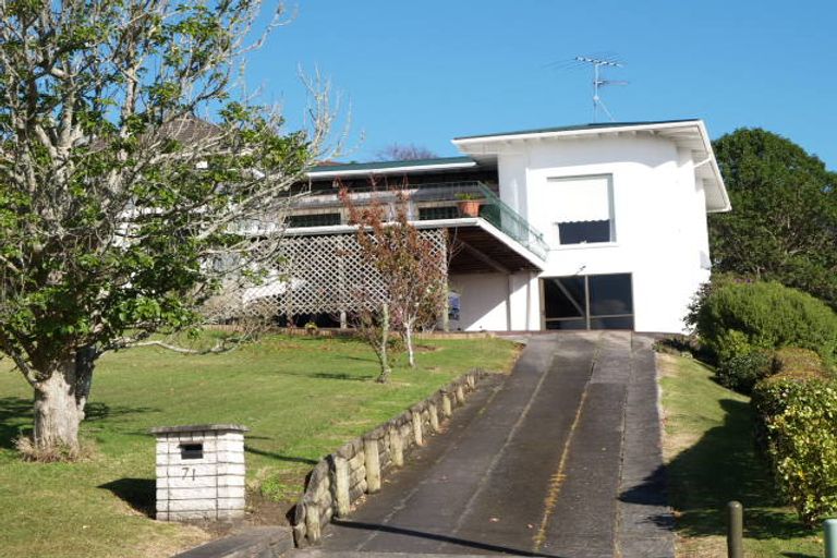 Photo of property in 71 Pah Road, Cockle Bay, Auckland, 2014