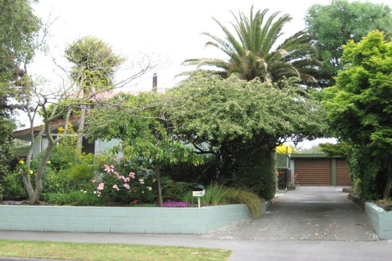 Photo of property in 66 Greendale Avenue, Avonhead, Christchurch, 8042