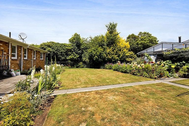 Photo of property in 55 Broadway, Stratford, 4332