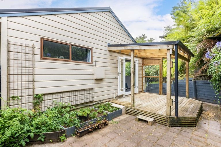 Photo of property in 121 Poplar Grove, Whalers Gate, New Plymouth, 4310