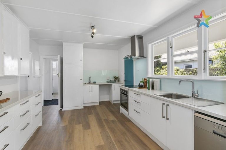 Photo of property in 46 Leighton Avenue, Waiwhetu, Lower Hutt, 5010