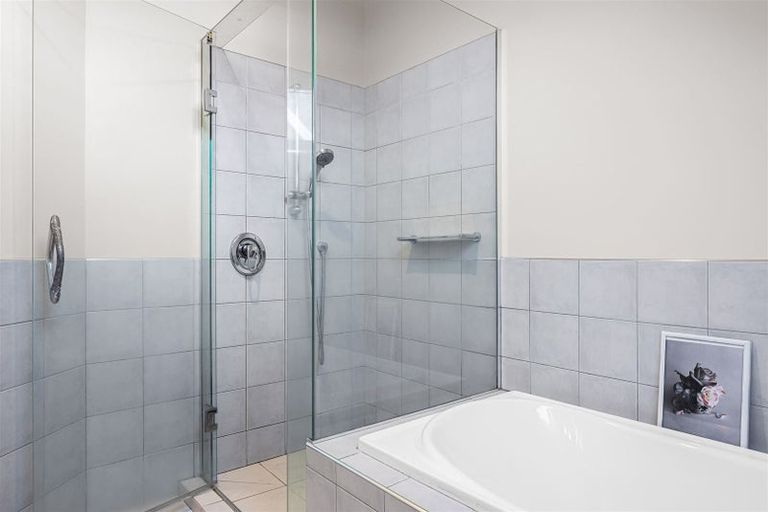 Photo of property in 2/89 Waimairi Road, Upper Riccarton, Christchurch, 8041