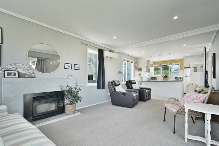 Photo of property in 12 O'connell Place, Havelock North, 4130
