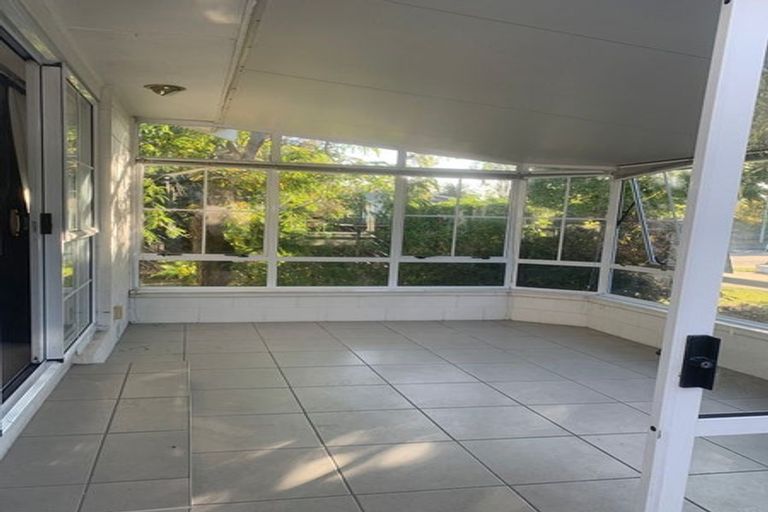 Photo of property in 6 Dunluce Place, Hornby, Christchurch, 8042