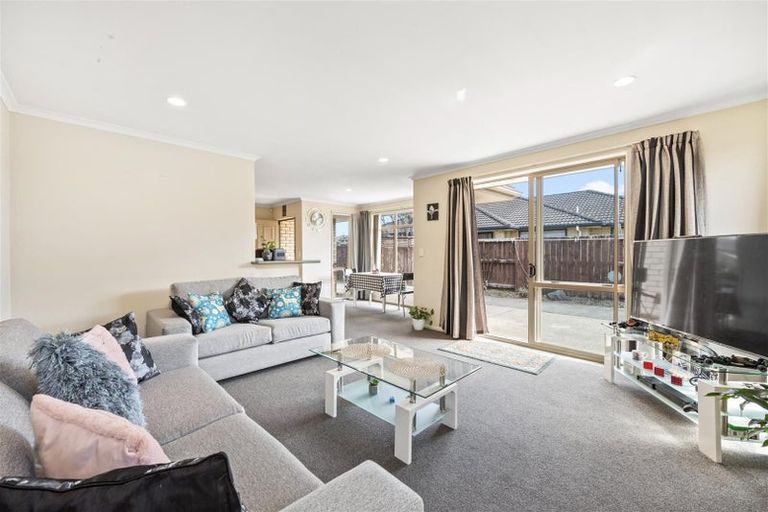 Photo of property in 221 Old Farm Road, Hamilton East, Hamilton, 3216