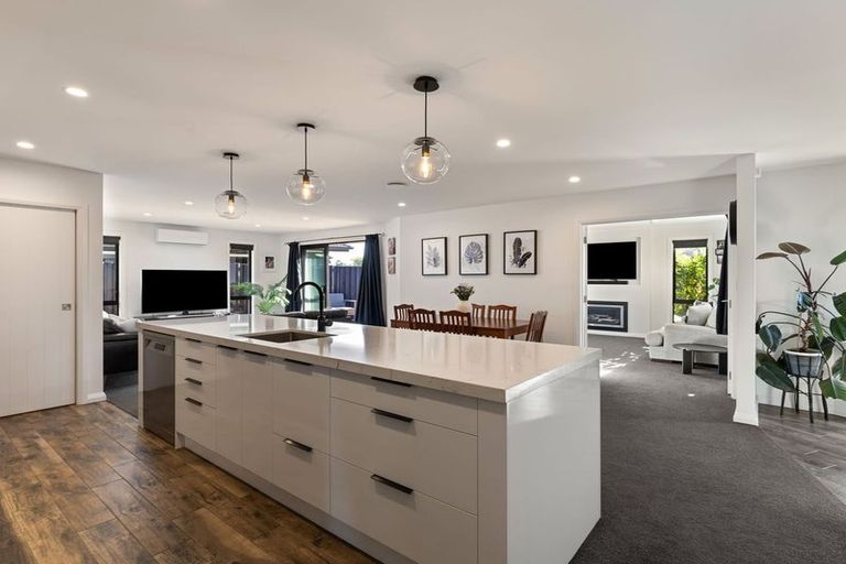 Photo of property in 40 Freedom Drive, Kelvin Grove, Palmerston North, 4414