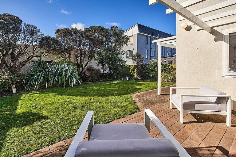 Photo of property in 110 Lyall Parade, Lyall Bay, Wellington, 6022