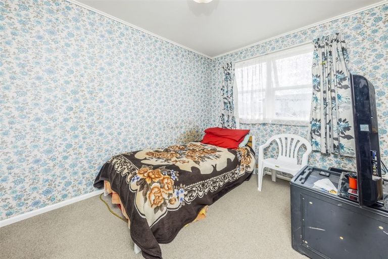 Photo of property in 70 Cargill Street, Papakura, 2110
