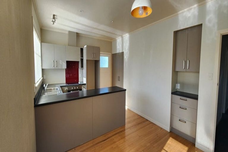 Photo of property in 57 Hamilton Road, Cambridge, 3434