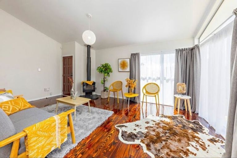 Photo of property in 24 President Avenue, Papakura, 2110