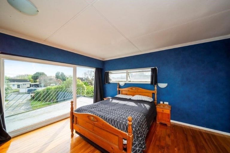 Photo of property in 161 South Road, Hawera, 4610