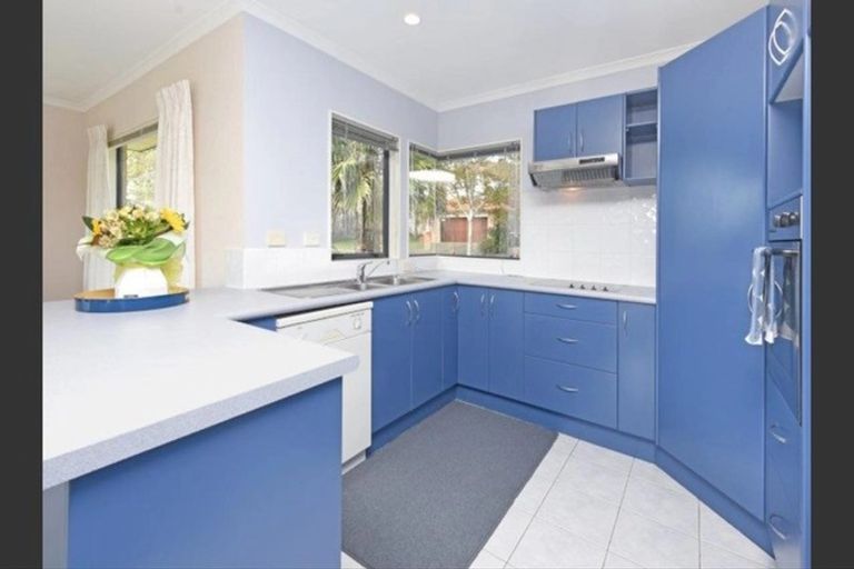 Photo of property in 23 Dairyland Drive, East Tamaki Heights, Auckland, 2016