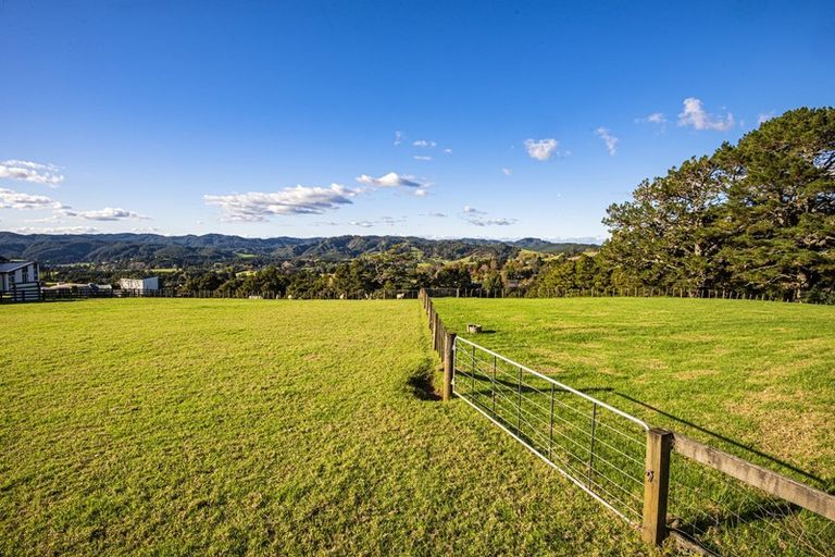 Photo of property in 85 Jounneaux Road, Te Kamo, Kamo, 0185