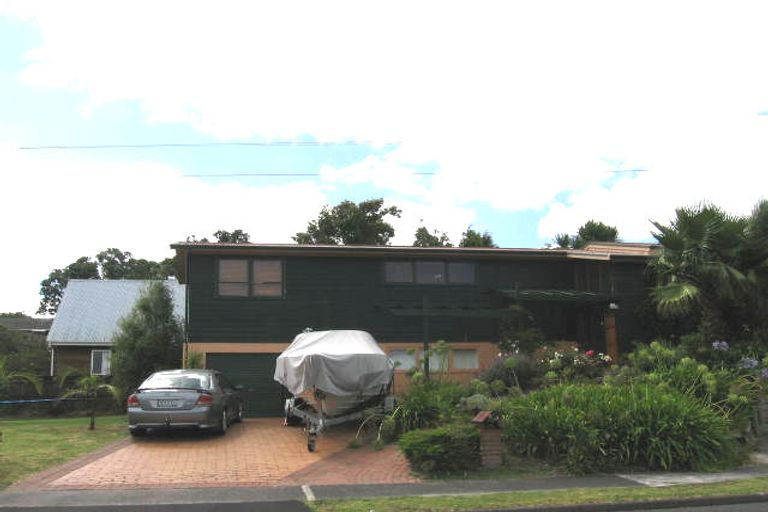 Photo of property in 2/9 Park Hill Road, Birkenhead, Auckland, 0626