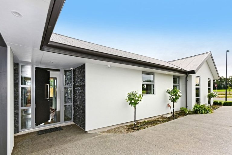 Photo of property in 73 Dynes Road, Rolleston, 7615