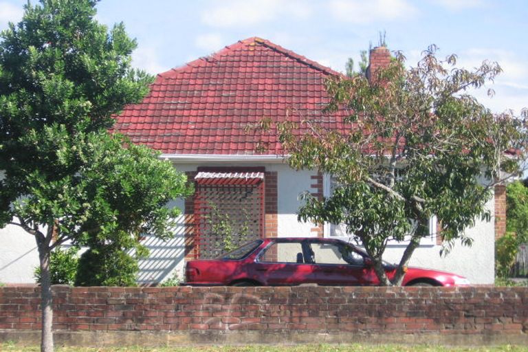 Photo of property in 46 Delta Avenue, New Lynn, Auckland, 0600