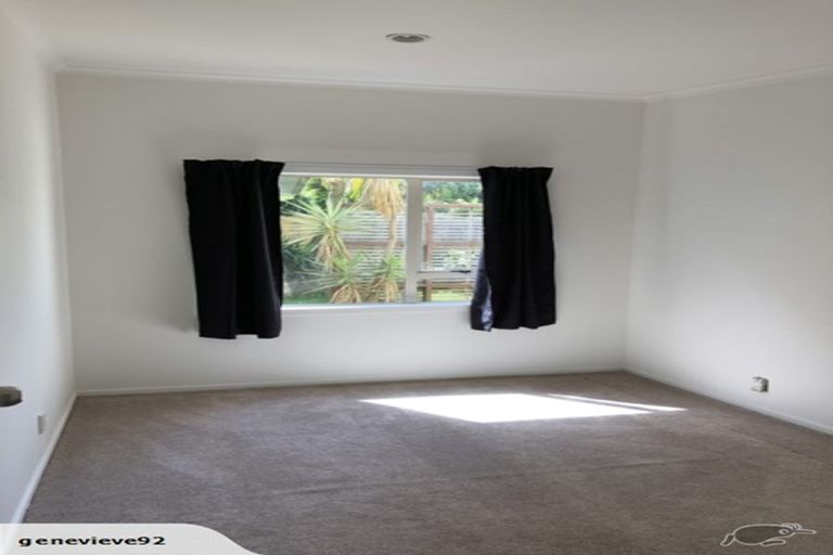 Photo of property in 50a Megan Avenue, Pakuranga Heights, Auckland, 2010