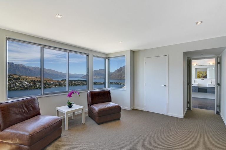 Photo of property in 10b Olivers Place, Queenstown, 9300