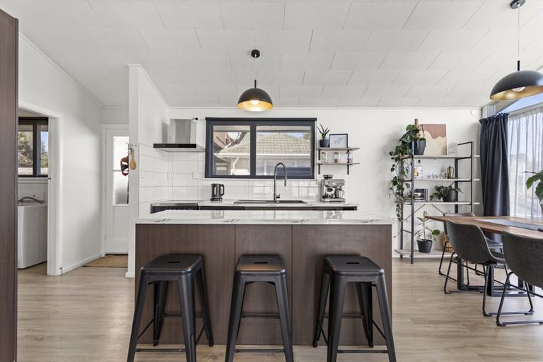 Photo of property in 80 Russley Road, Russley, Christchurch, 8042