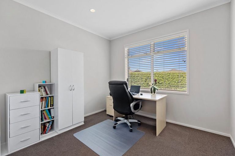 Photo of property in 1 Kapuka Street, Papamoa Beach, Papamoa, 3118