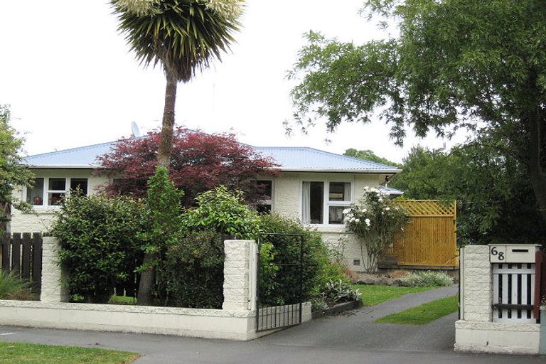 Photo of property in 68 Greendale Avenue, Avonhead, Christchurch, 8042