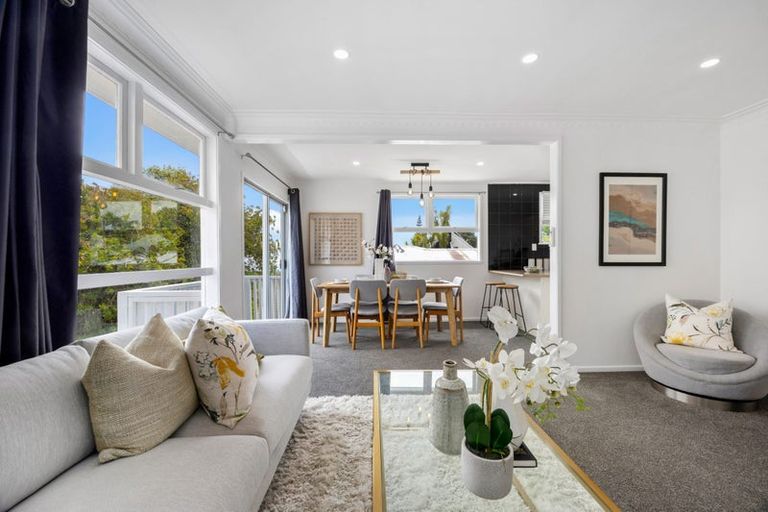 Photo of property in 2/13 Tilden Avenue, Hillcrest, Auckland, 0627
