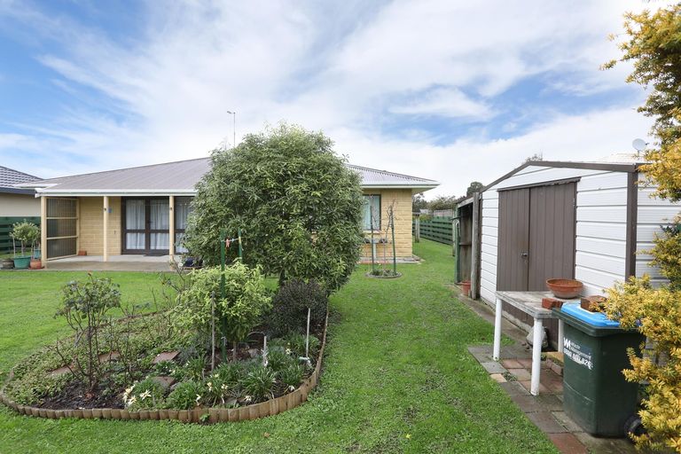Photo of property in 28 Parnell Heights Drive, Kelvin Grove, Palmerston North, 4414