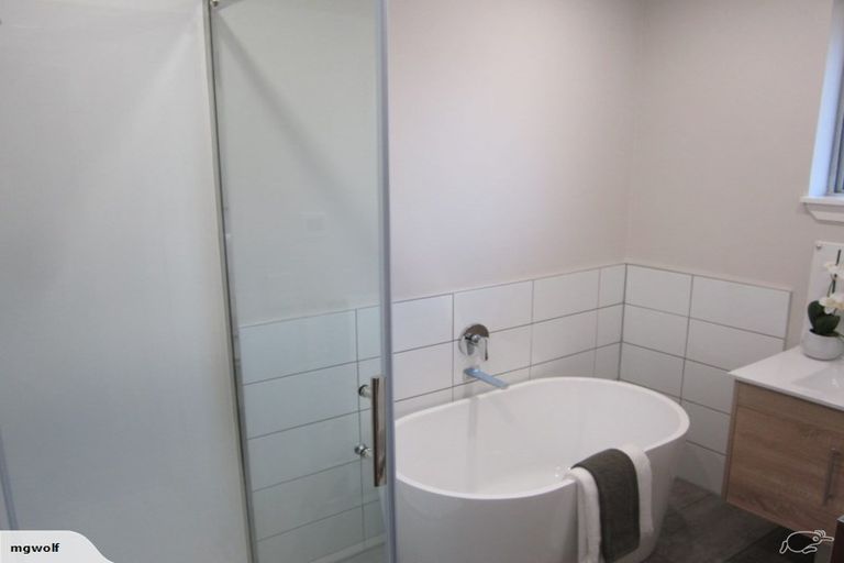 Photo of property in 2/68 Nortons Road, Avonhead, Christchurch, 8042