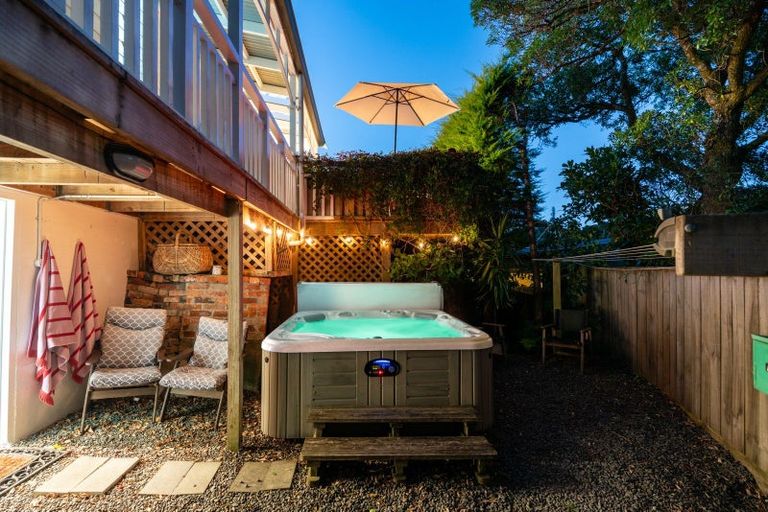 Photo of property in 79 Cashmere Avenue, Khandallah, Wellington, 6035